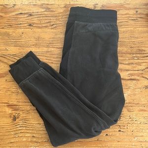 Black Lululemon joggers.